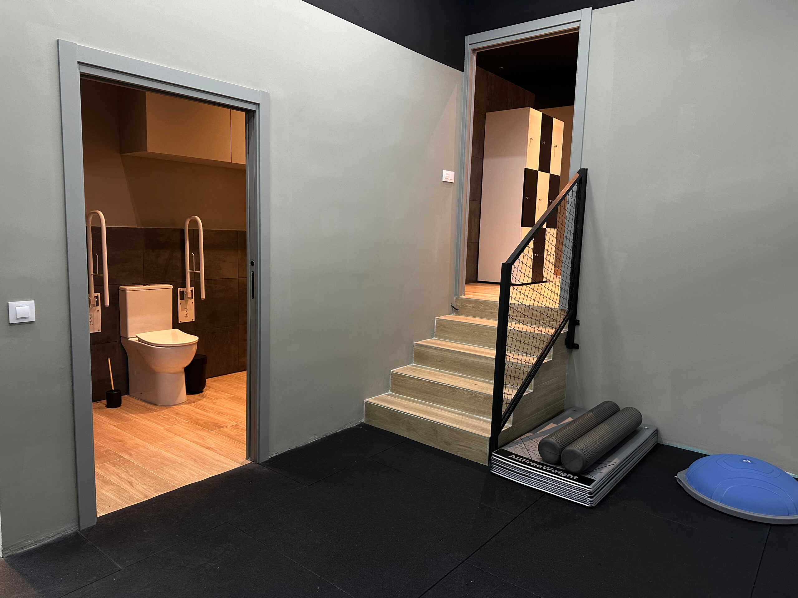 <img src=”imagen.jpg” alt=”espacio majadahonda"”>