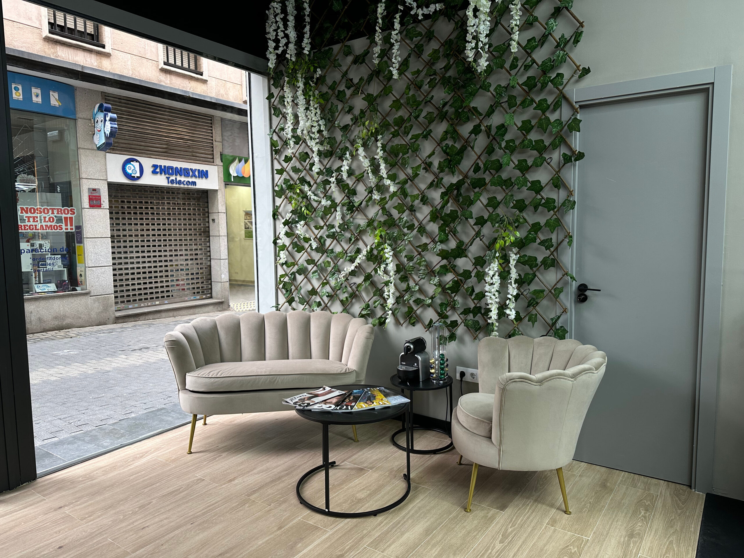 <img src=”imagen.jpg” alt=”recepción local”>